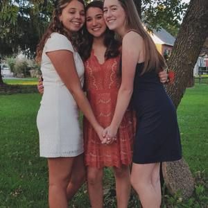 Meet your Posher, Corinne